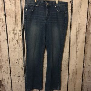 JONES NEW YORK med wash bootcut jean